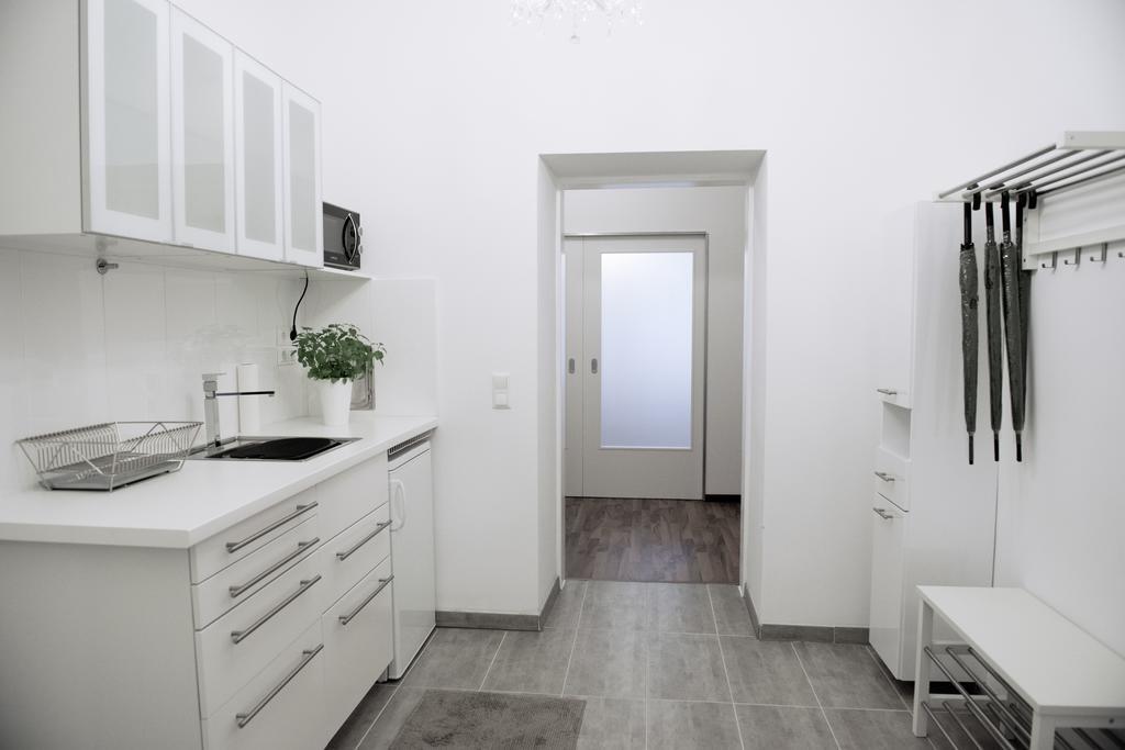 Apartament Old *